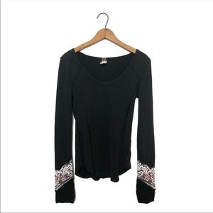 We The Free | Black Thermal Henley Sweater Medium